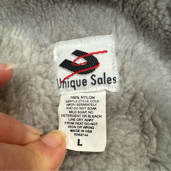 Oversized puffy parka, maroon, gray fleece lining, zipper front, hoodie, L. - Picture 8 of 11